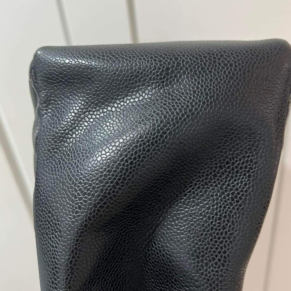 Caviar Quilted Grand Shopping Tote GST Black - Picture 10 of 16